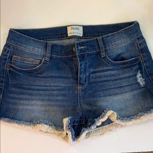Super cute jean shorts!